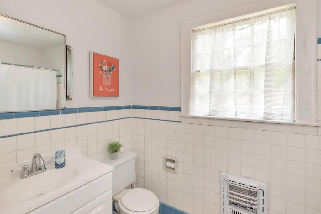 Stylish 3 Bedroom Home Close To Downtown Mobile Zewnętrze zdjęcie