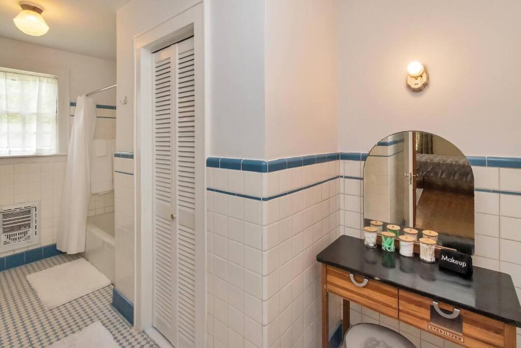 Stylish 3 Bedroom Home Close To Downtown Mobile Zewnętrze zdjęcie